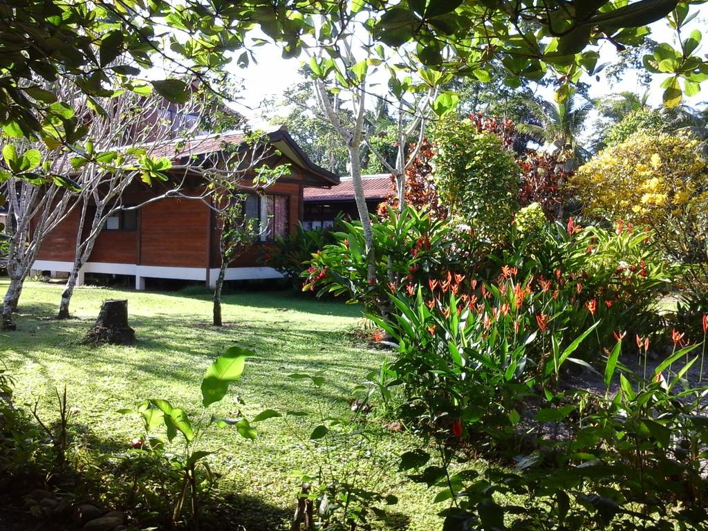 Kenaki Lodge Puerto Viejo de Talamanca Exterior photo